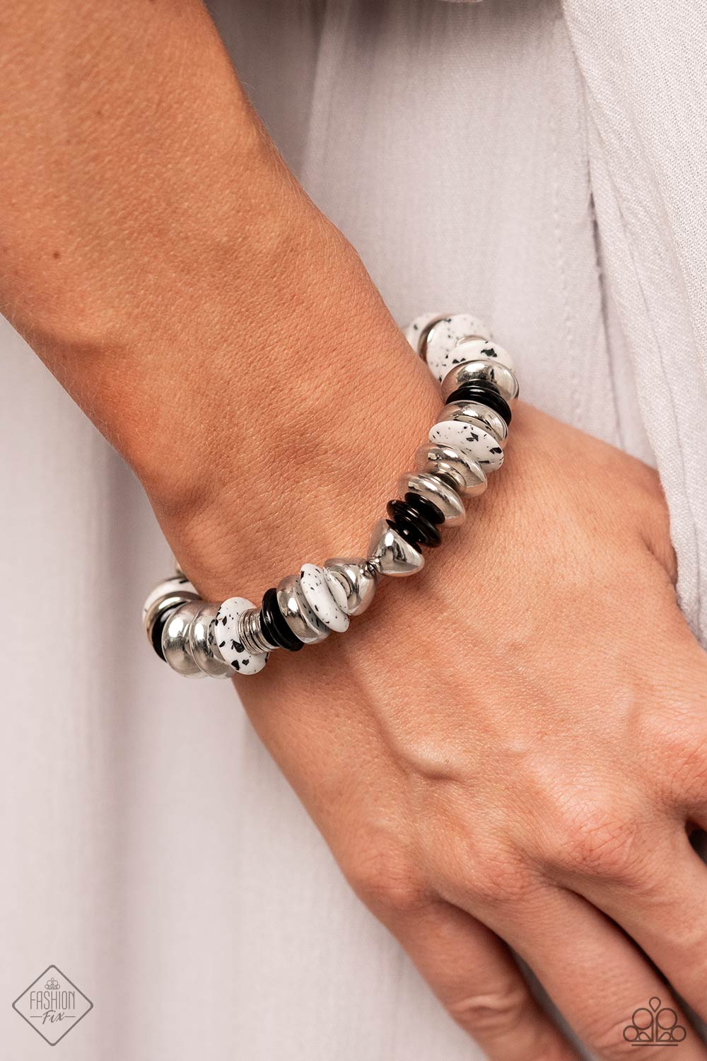 Harmoniously High-End Black Stretch Bracelet (OCT 2023 Simply  Santa Fe)
